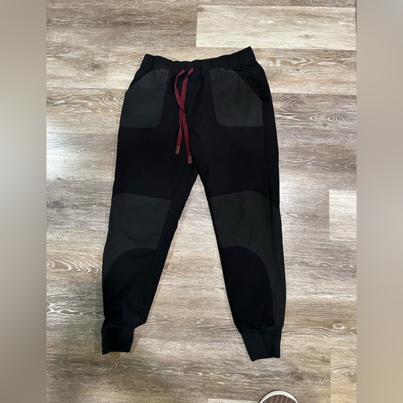 Figs Scrub Top and Bottom - Limited Edition Disney - small - Picture 3 of 6